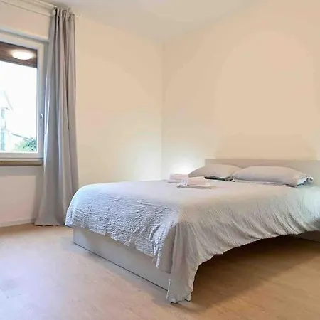 Apartamento -Free Parking & Wifi- 10 Minuti Dal Centro Padua Exterior foto